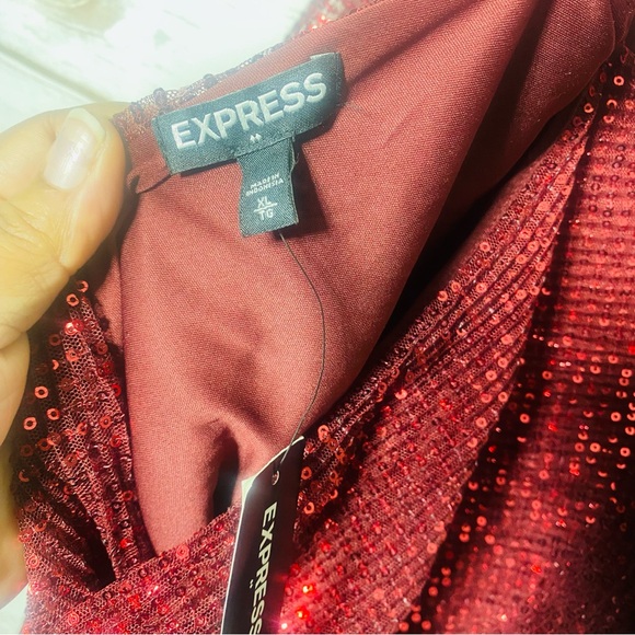 New Women's Express Burgundy Sequin spaghetti Strap Top Size XL - Picture 2 of 3